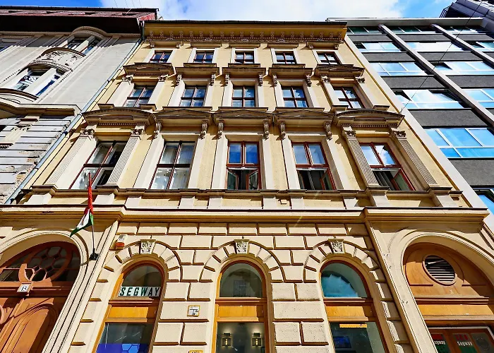 Supreme Astoria Semmelweis Апартаменты Будапешт