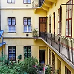 Supreme Astoria Semmelweis * Budapest