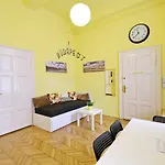 Apartment Supreme Astoria Semmelweis *