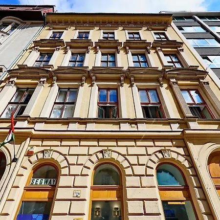 Supreme Astoria Semmelweis アパート ブダペスト